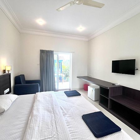 Morjim Sunset Hotel Bagian luar foto