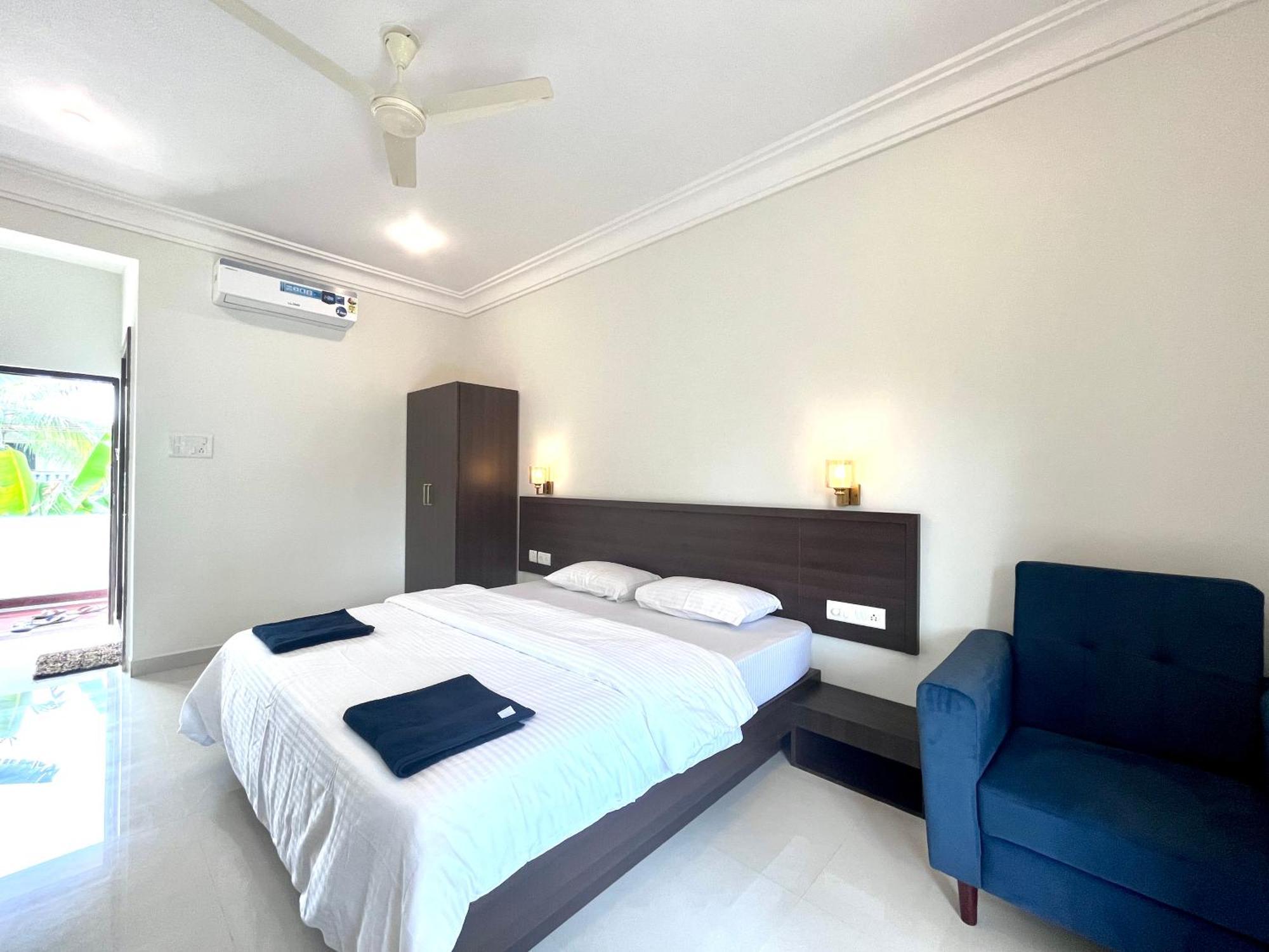 Morjim Sunset Hotel Bagian luar foto
